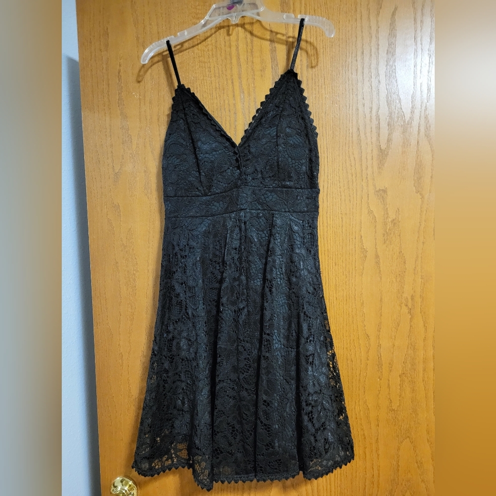 Medium Black Streetwear Society Lace Dress